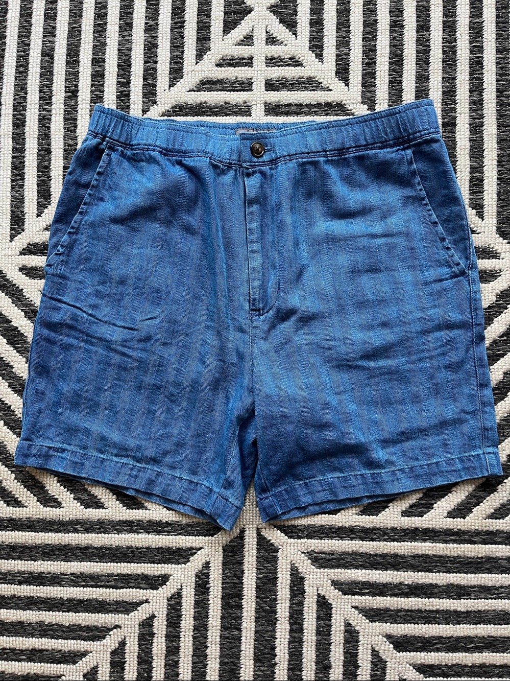 Slate & Stone Dark Blue Linen-Blend Shorts (Tag reads 31 / Fit 34 )